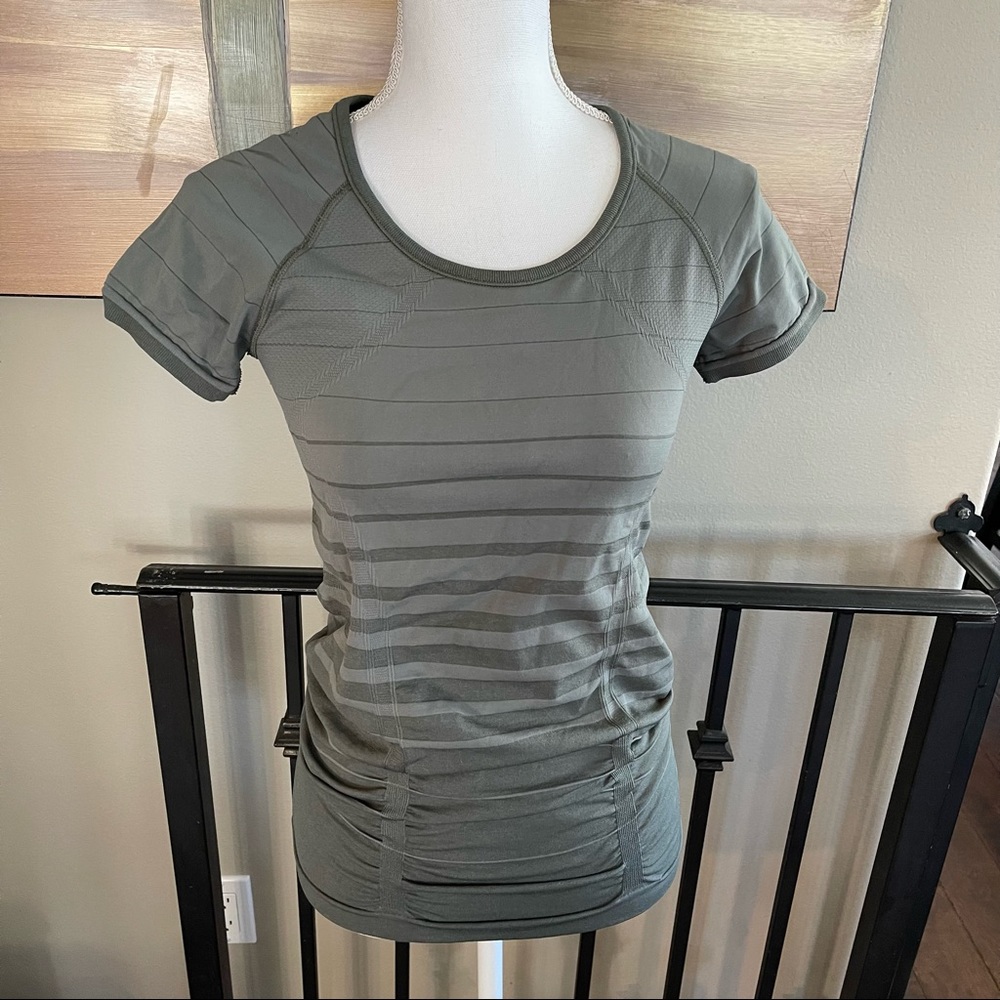 Athleta Workout Top